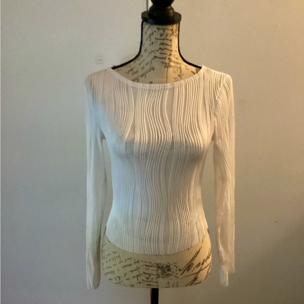 NWOT White Wavy Abstract Thick Textured Long Sleeve Blouse Size S